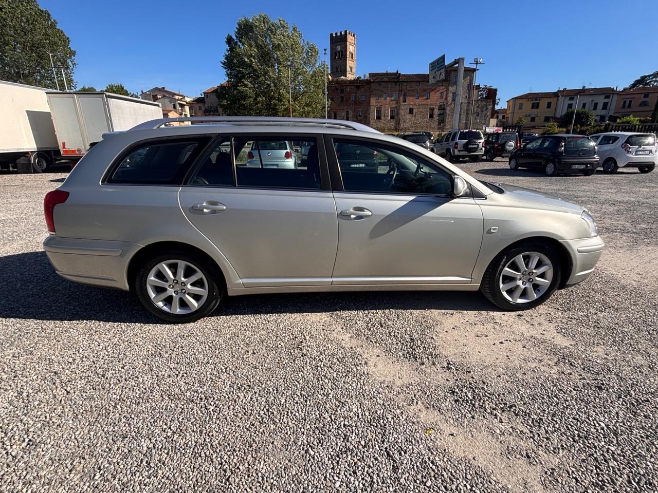 Toyota Avensis 2.0 D-4D 16V Station Wagon