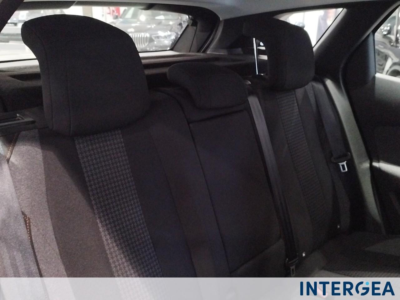 PEUGEOT 3008 1.5 bluehdi Active Business s&s 130cv