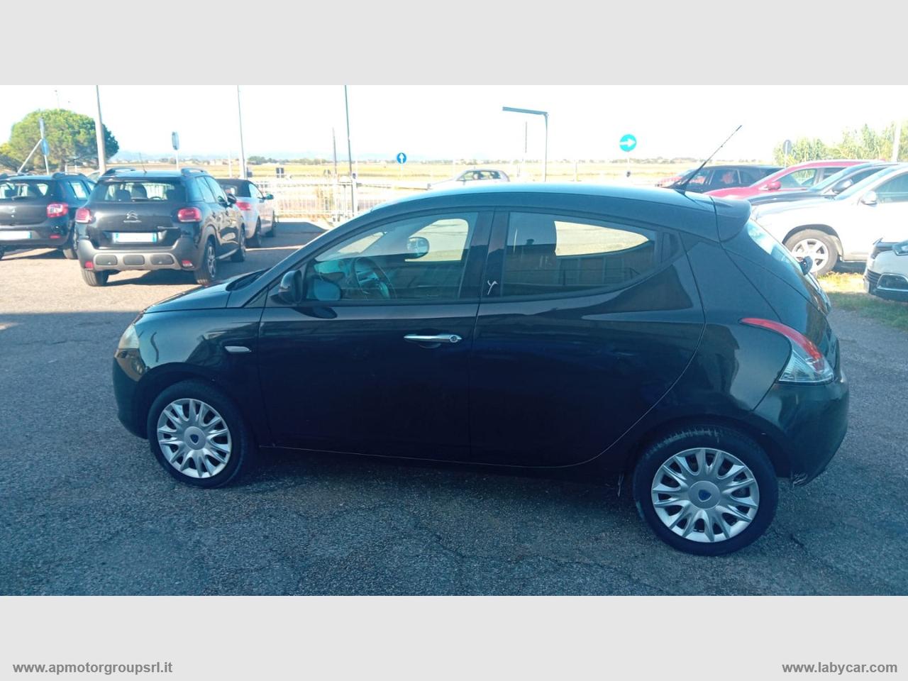 LANCIA Ypsilon 1.2 69 CV 5p. Silver