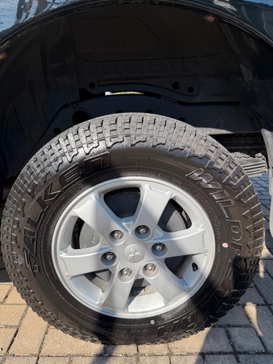Mitsubishi L200 Double Cab climatizzatore cruise control hardtop