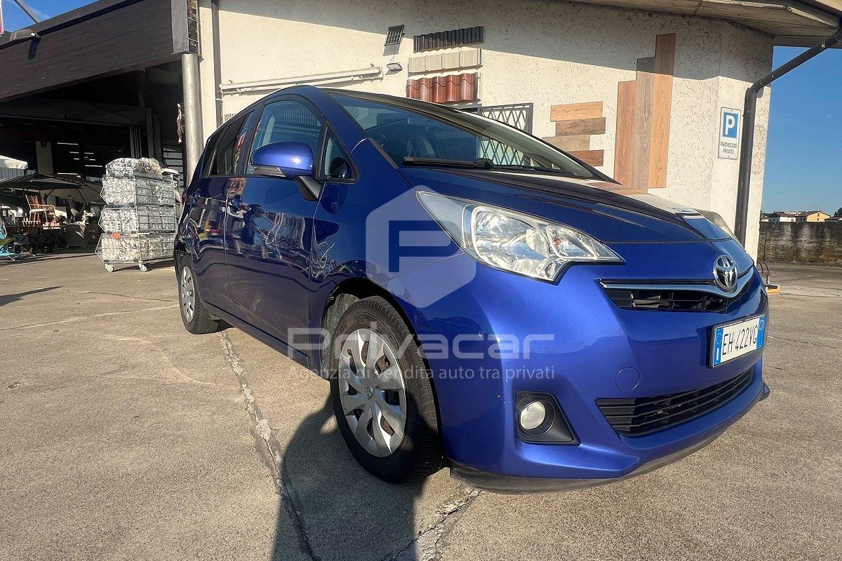 TOYOTA Verso-S 1.3 MT