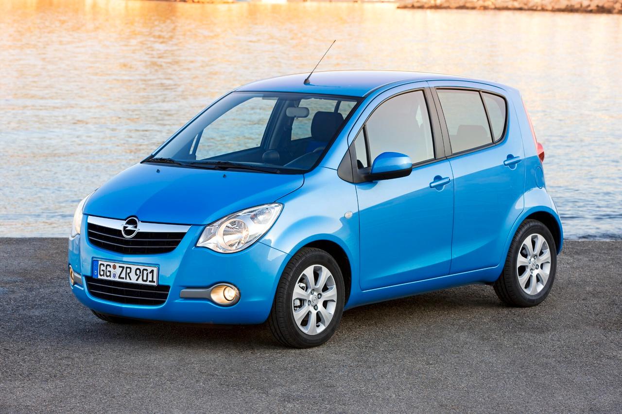Opel Agila 1.2 16v - 2013