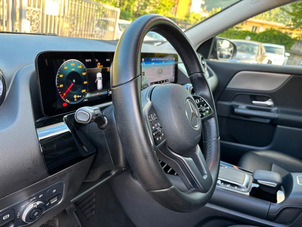 Mercedes-benz GLA 200 d Automatic Sport FULL- LED -MATRIX- MY 22
