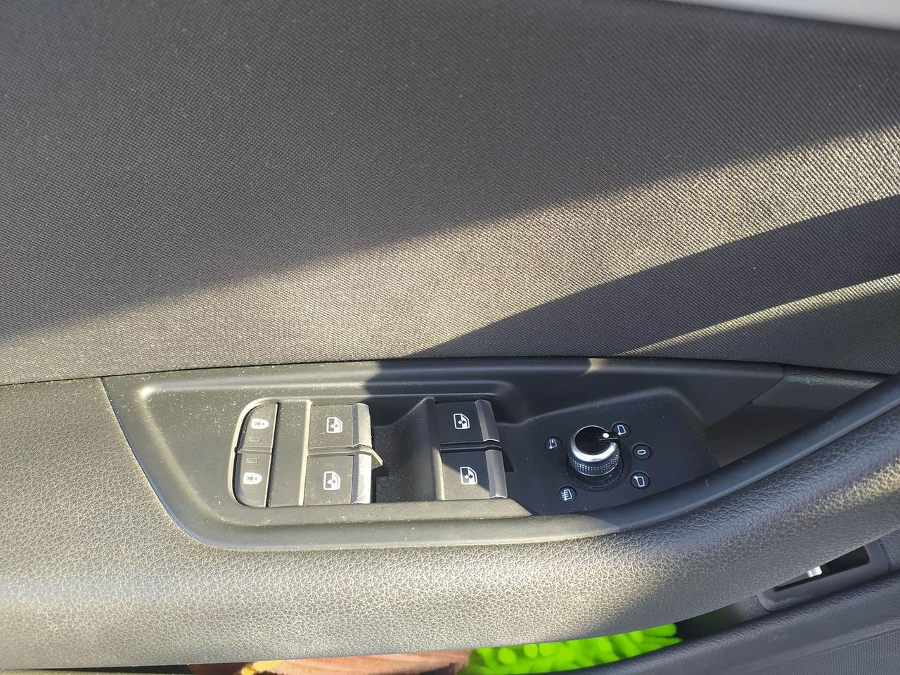 Audi A4 Business Advanced 2.0 35 TDI MHEV #8151