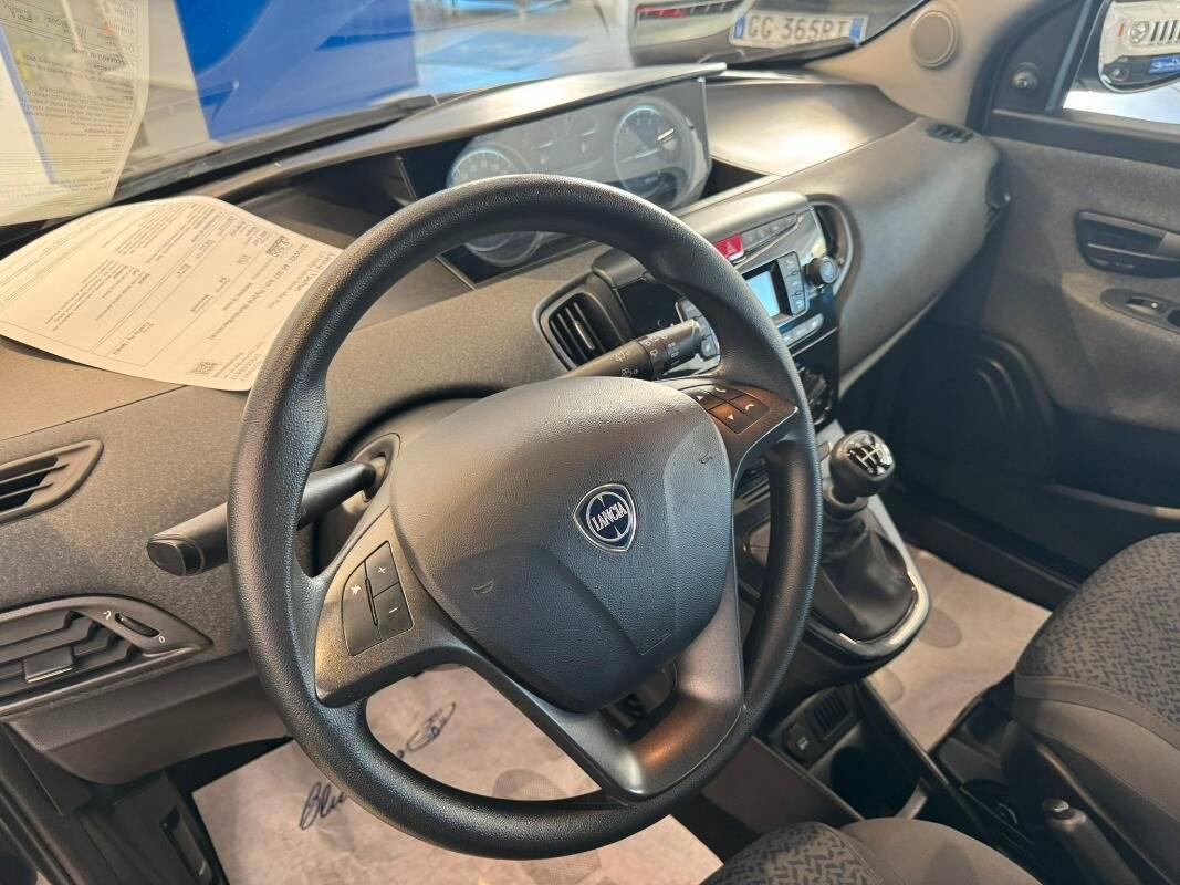 Lancia Ypsilon III 1.0 firefly hybrid Silver s&s 70cv