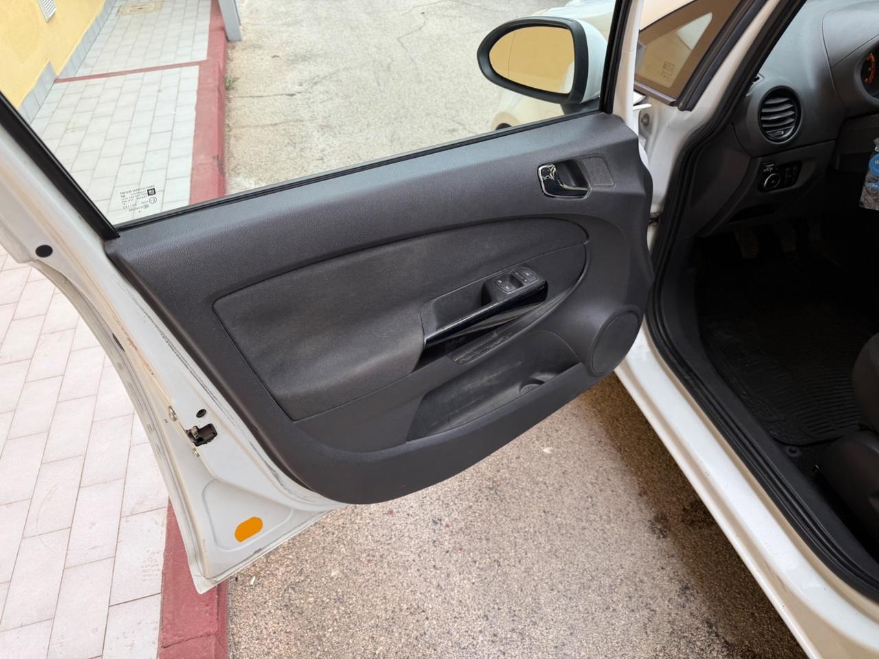 Opel Corsa 1.2 80CV 5 porte GPL-TECH Club