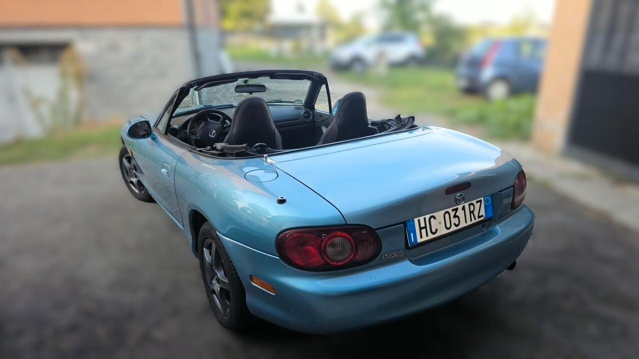 Mazda MX-5 1.6i 16V Rainbow