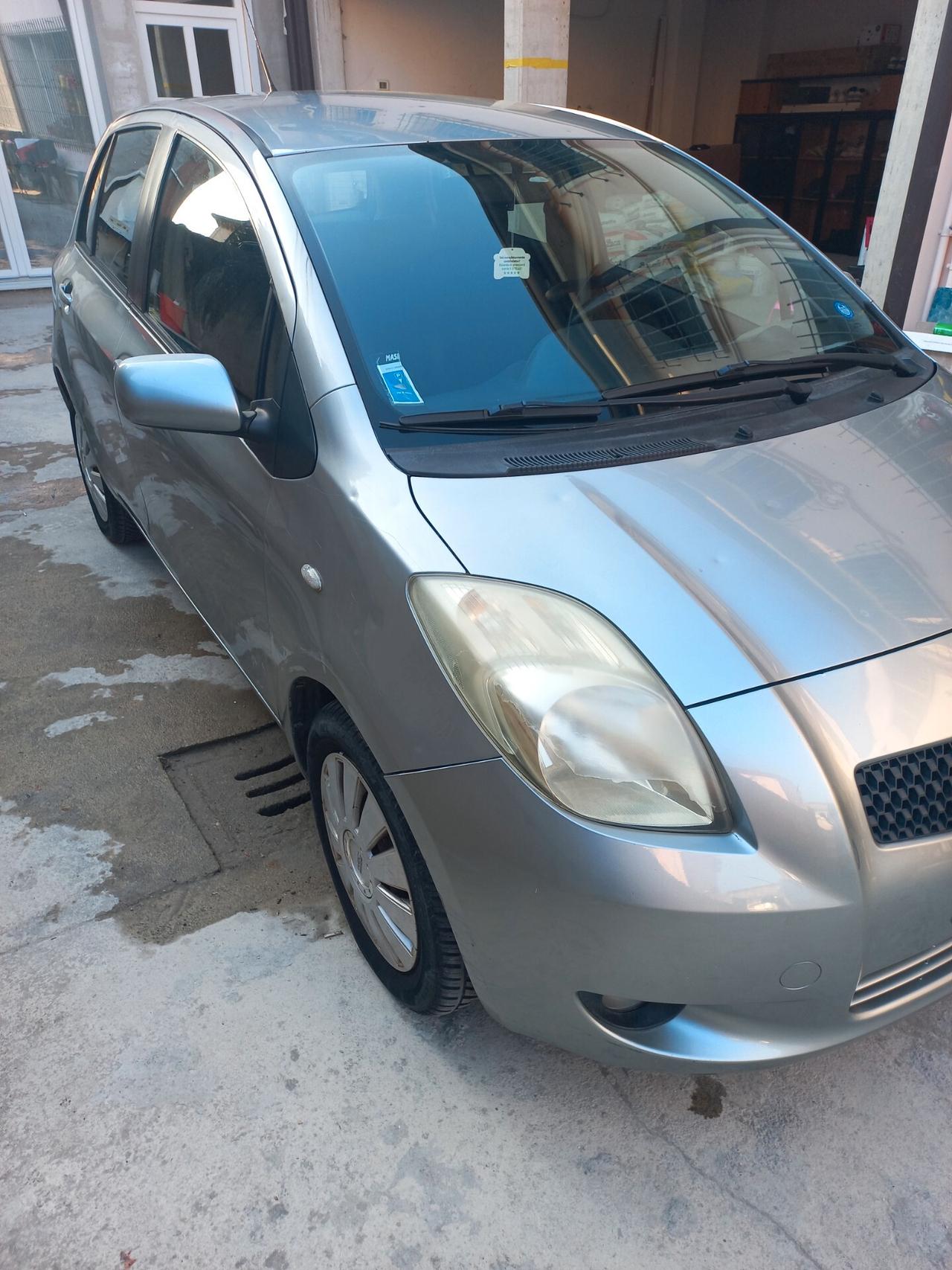 Toyota Yaris 1.4 D-4D 5 porte Sol