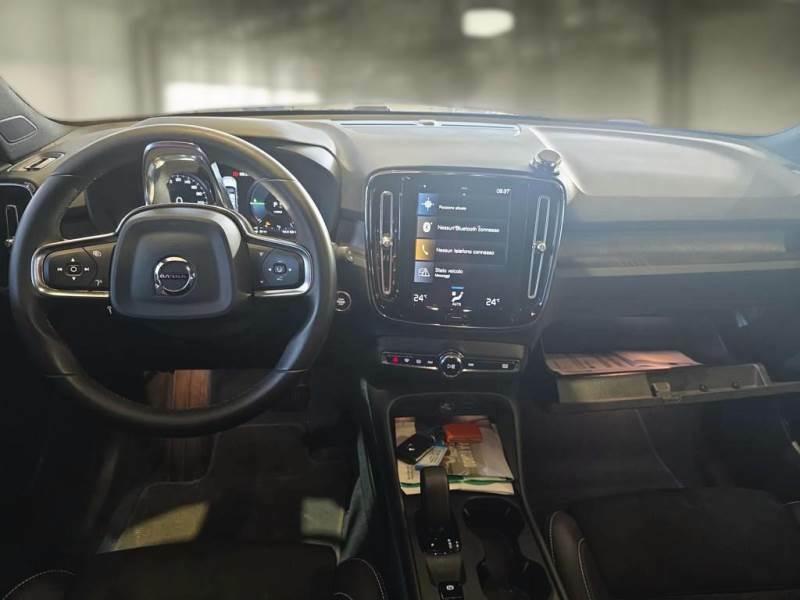 VOLVO XC40 T5 RECHARGE PLUG-IN AUTO CORE SUV
