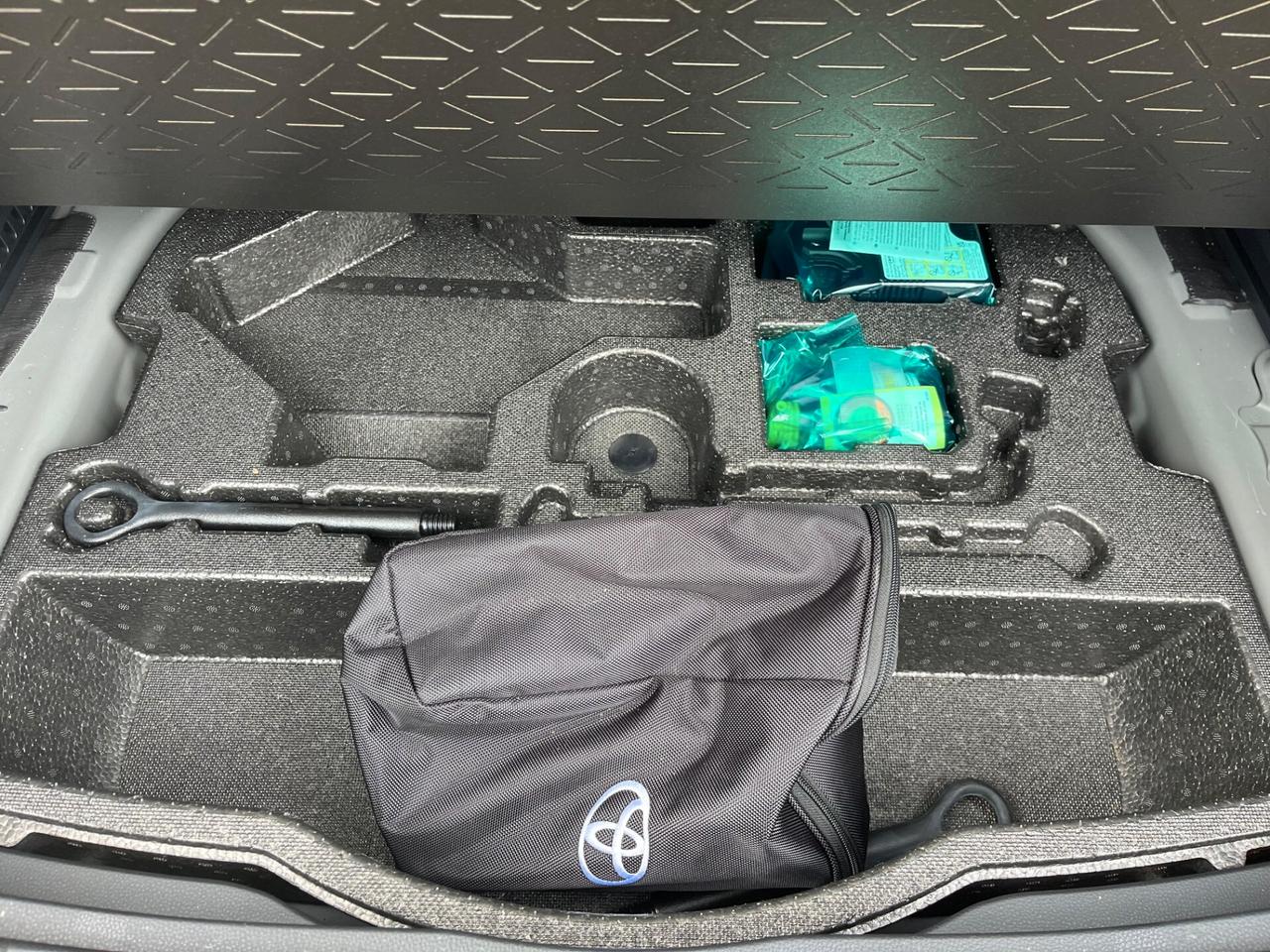 Toyota RAV 4 2,5 HV 222CV E-CVT STYLE AWD-i