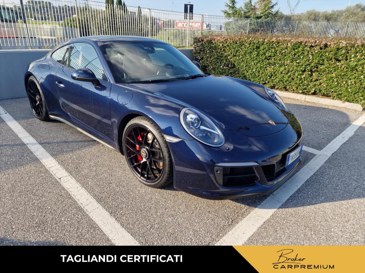 Porsche 911 3.0 Carrera 4 GTS auto