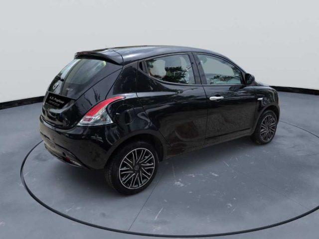 LANCIA Ypsilon 3ª serie - 1.0 FireFly 5 porte S&S Hybrid Gold
