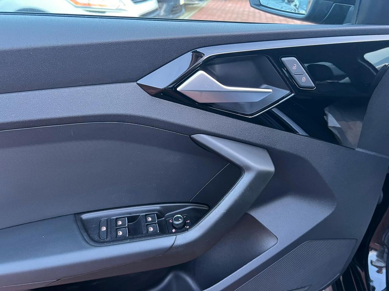 Audi A1 allstreet 30 TFSI S tronic Identity Contrast