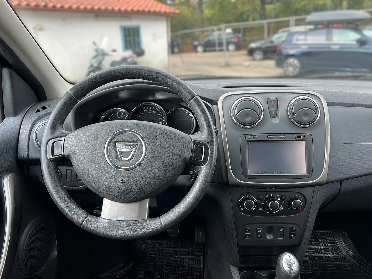 DACIA SANDERO STEPWAY 900 TCe - 2014