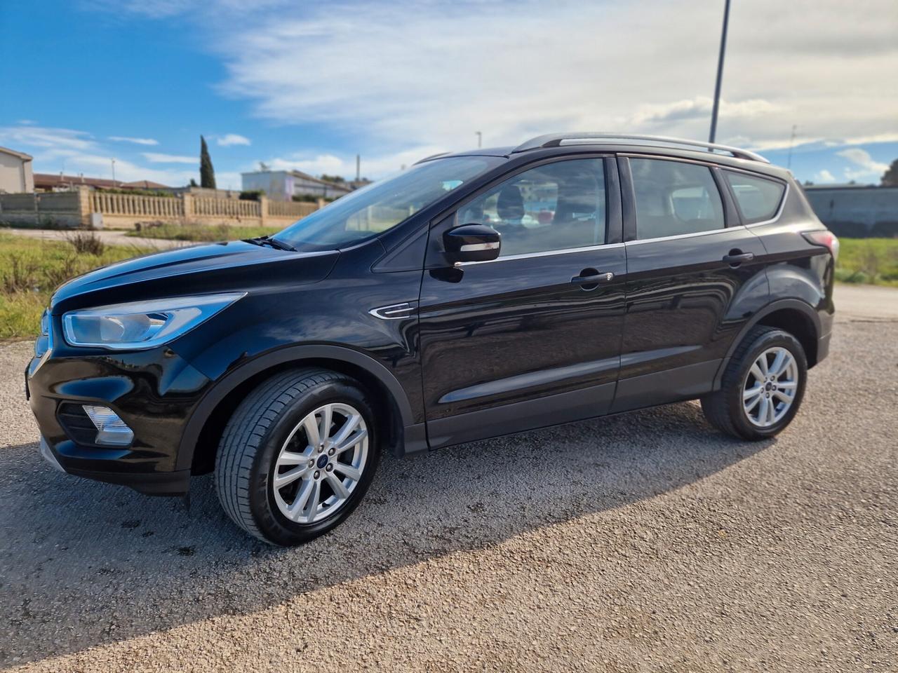 Ford Kuga 1.5 TDCI 120 CV S&S 2WD Business