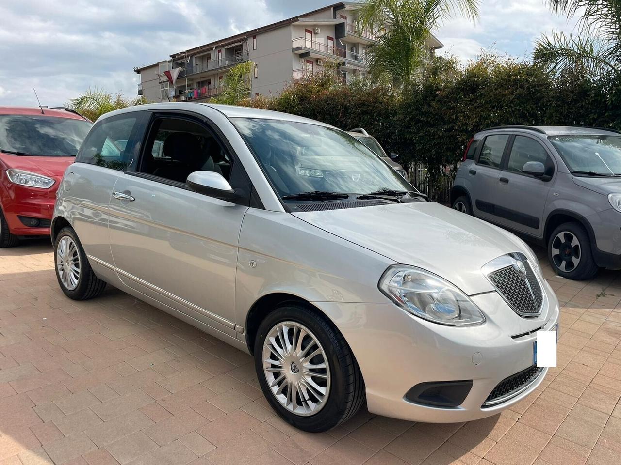 Lancia Ypsilon "Finanziabile Senza Busta Paga"