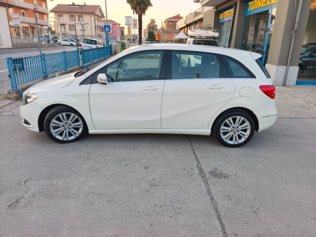 Mercedes-benz B 180 CDI BlueEFFICIENCY Executive