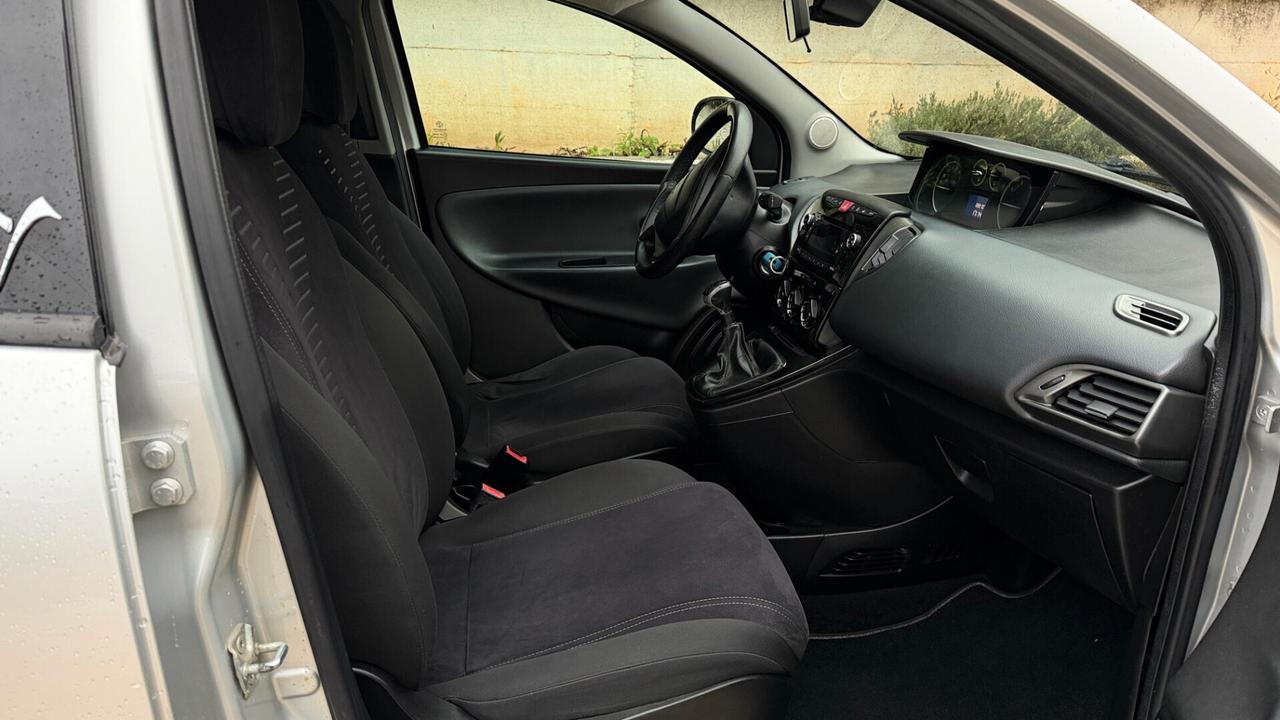 Lancia Ypsilon 1.3 MJT 95 CV. Motore nuovo