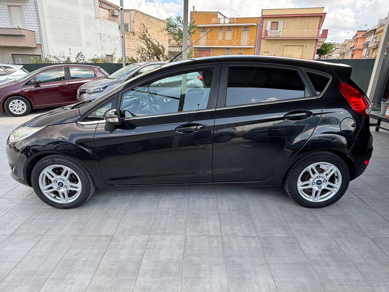 Ford Fiesta 1.5 TDCi 75CV 5 porte Titanium