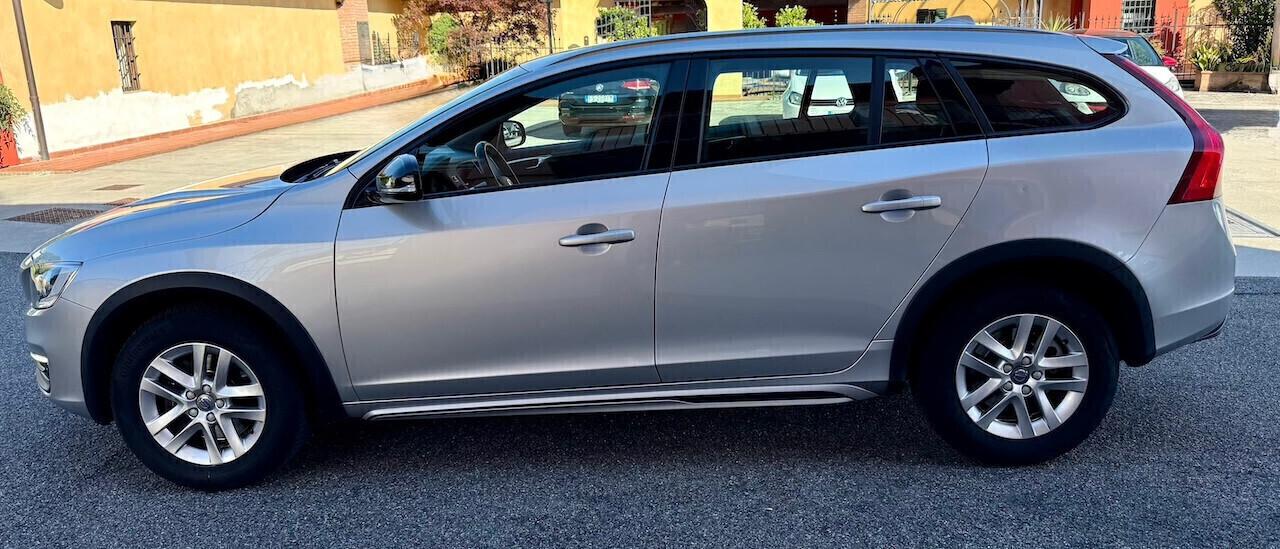 Volvo V60 Cross Country D4 Geartronic Business