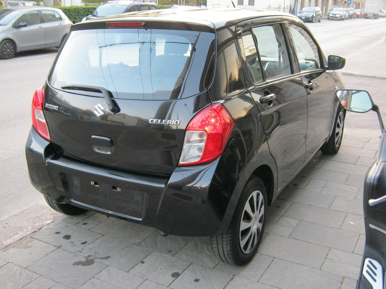 Suzuki Celerio 1.0 Style 68cv 5P. clima