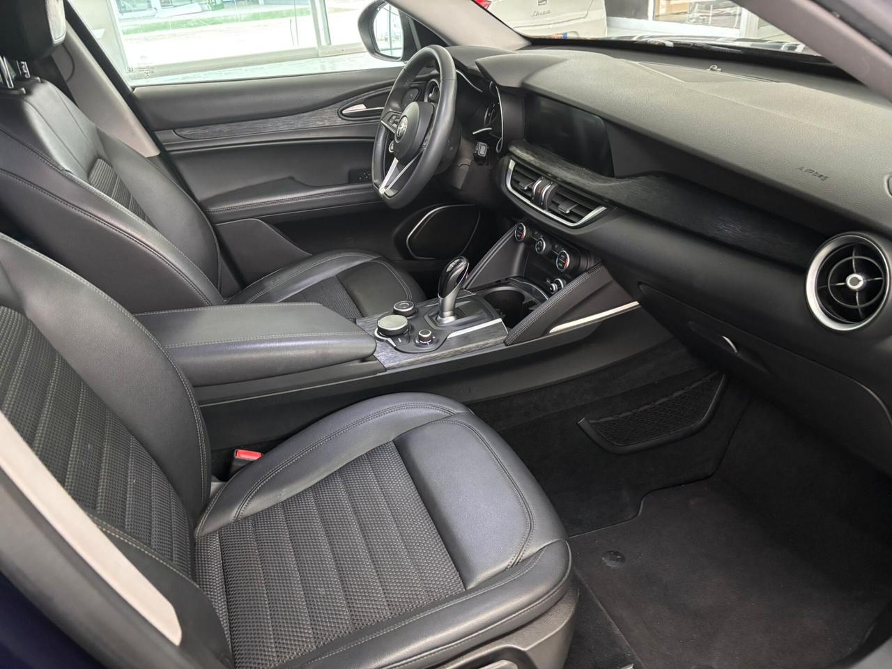 Alfa Romeo Stelvio 2.2 Turbodiesel 210 CV AT8 Q4 Executive