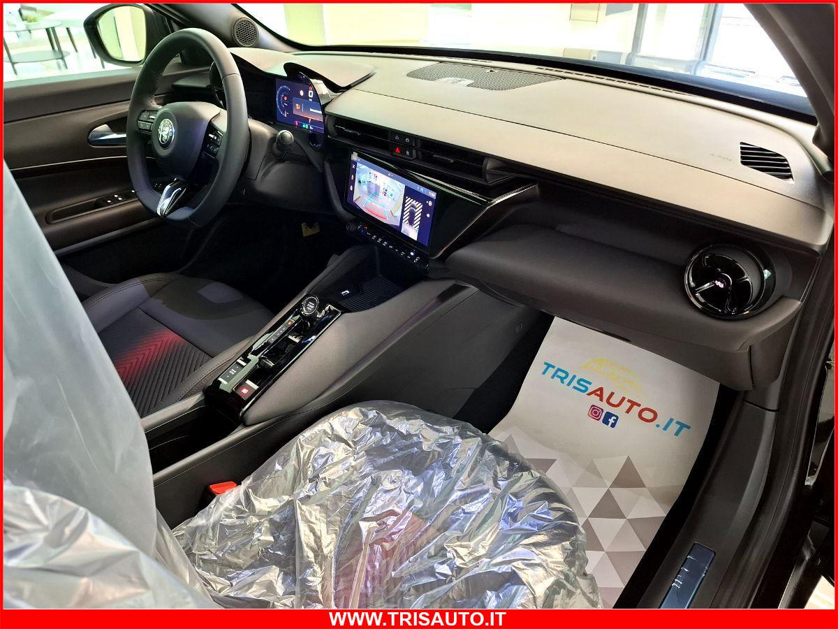 ALFA ROMEO Junior 1.2T Hybrid eDCT6 Speciale NEOPATENTATI IVATA