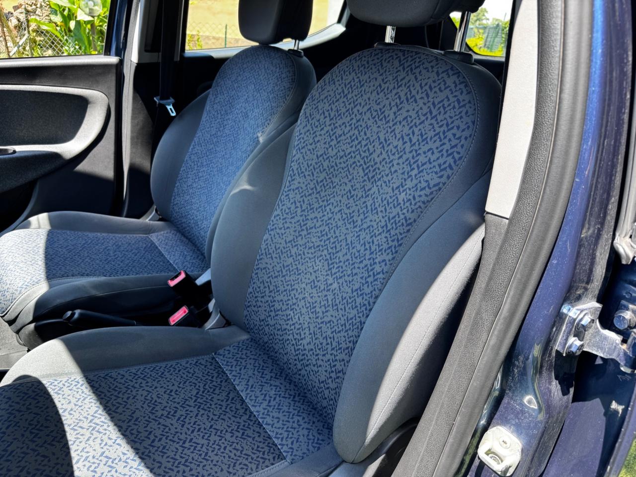 Lancia Ypsilon 1.0 FireFly 5 porte S&S Hybrid Ecochic Silver