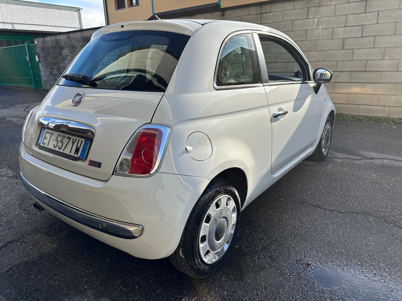 FIAT 500 1,2 BENZINA CAMBIO AUTOMATICO NEOPATENTATI