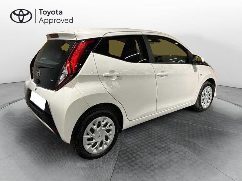 Toyota Aygo 1.0 72 CV x-play