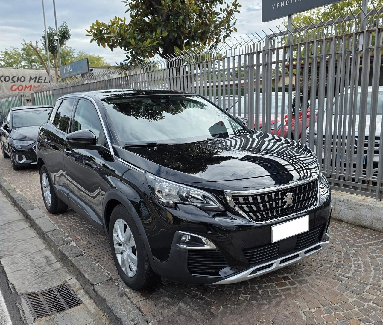 Peugeot 3008 BlueHDi 130 S&S EAT8 Business