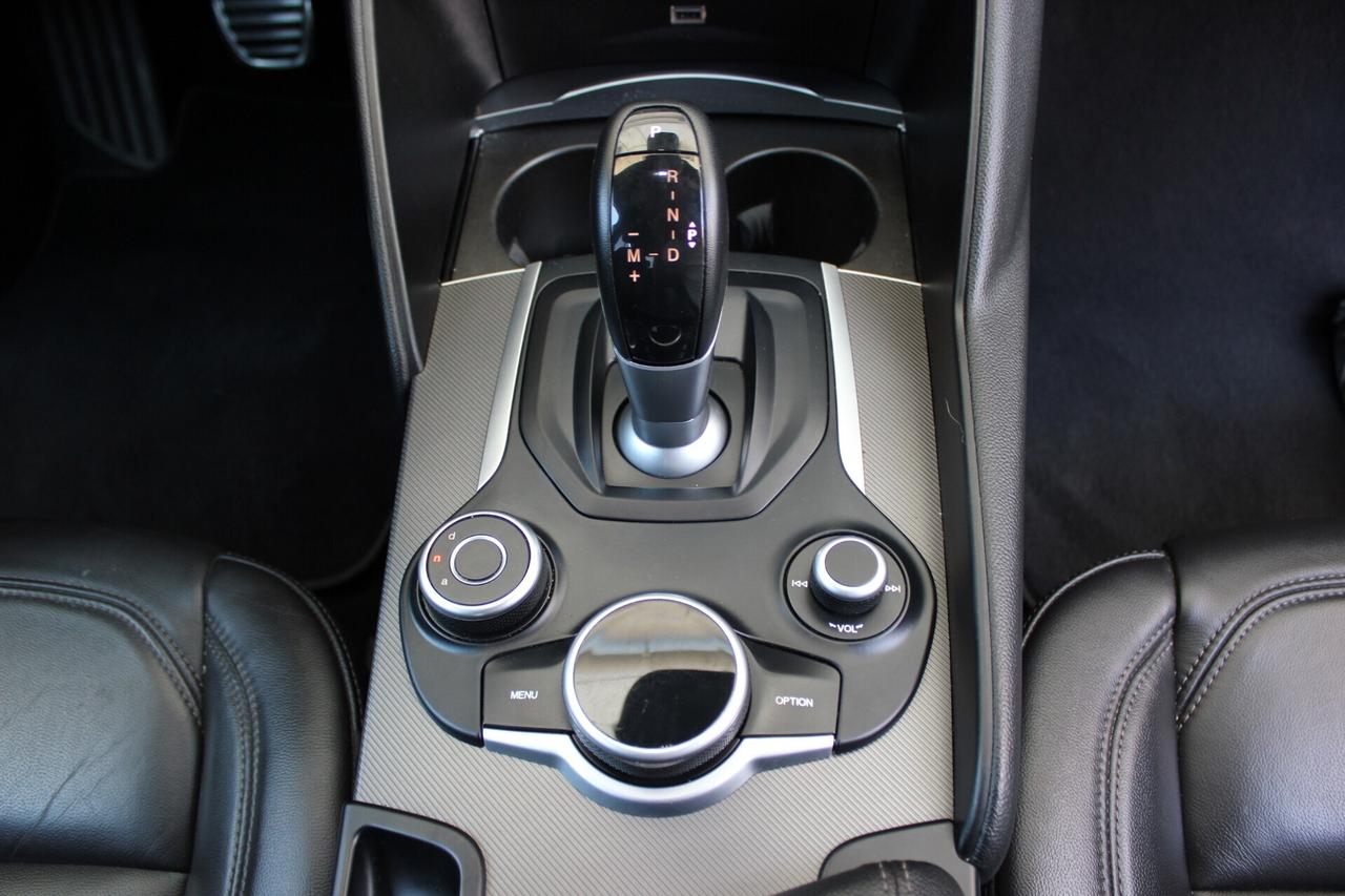 Alfa Romeo Giulia 2.2 Turbo Diesel Business B-Tech Aut.