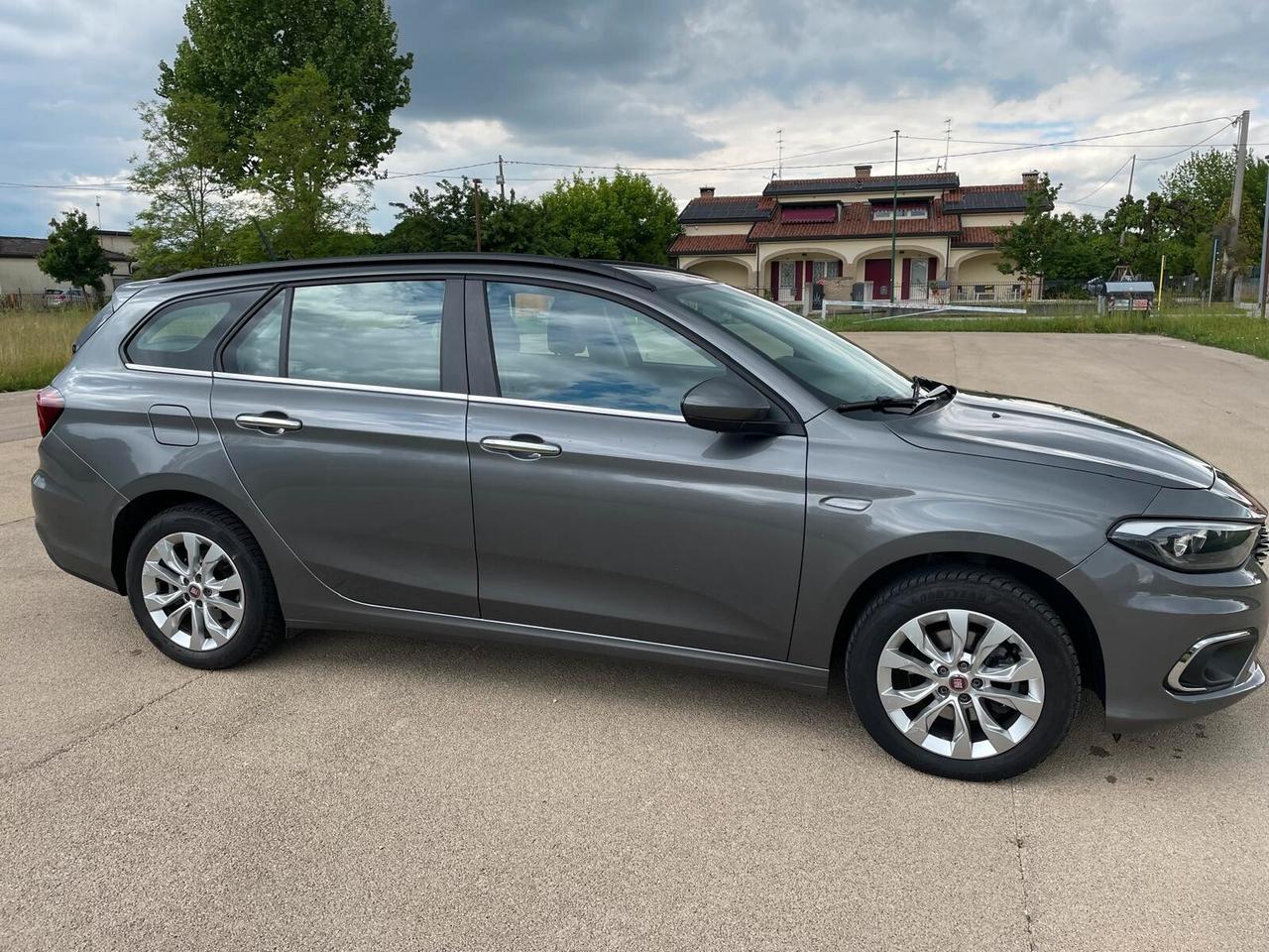 Fiat Tipo 1.6 M.Jet S.W. AUTOMATICA LOUNGE E. 214