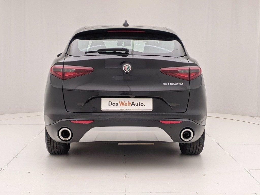 ALFA ROMEO Stelvio 2.2 Turbodiesel 180 CV AT8 RWD Executive del 2017