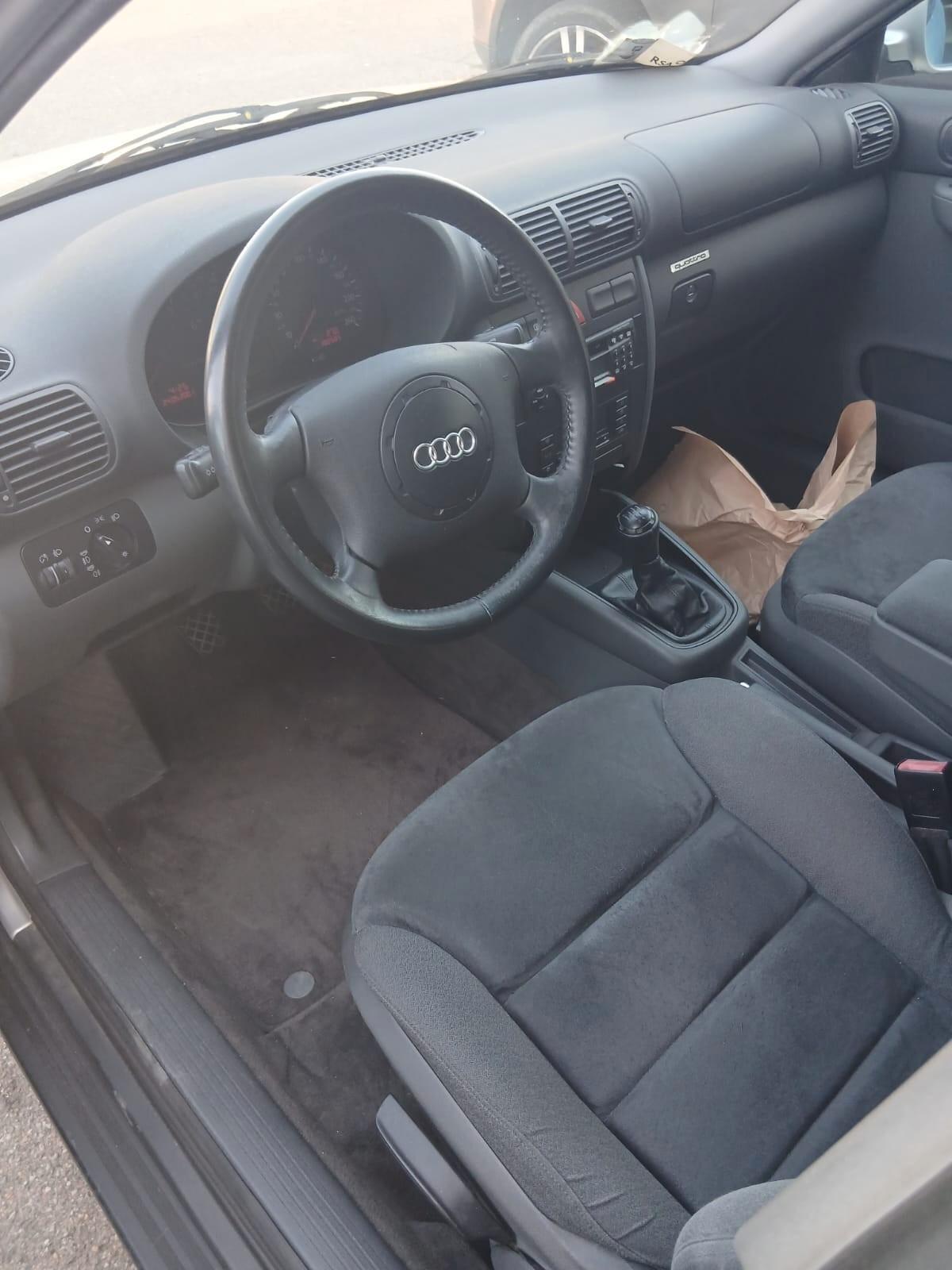 Audi A3 1.8 turbo 20V cat 5p. Attraction