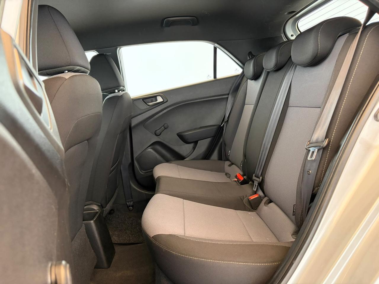 Hyundai i20 5p 1.2 Classic 75cv *NEOPATENTATI*