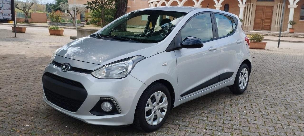 Hyundai i10 1.0, 12/15, km 61.800