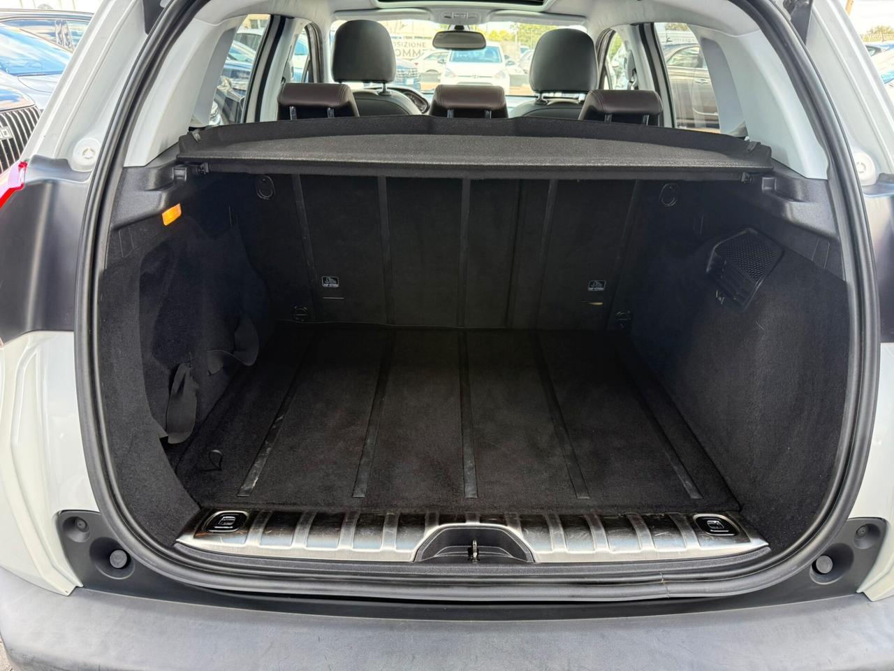 Peugeot 2008 1.6 e-HDi 115 CV Stop&Start Féline