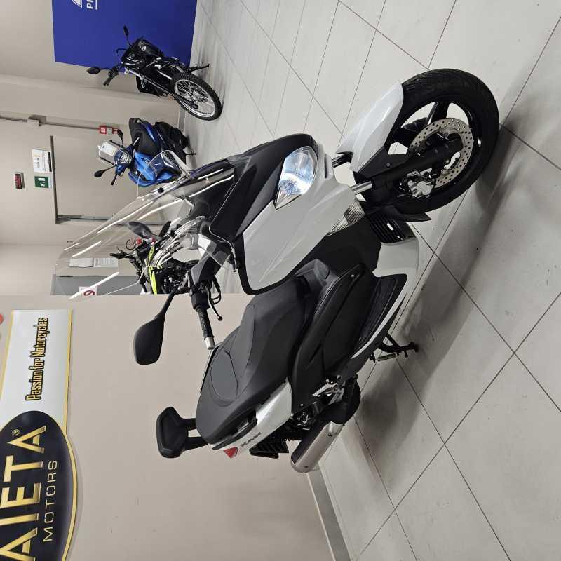 Yamaha X-Max 250 - 2012