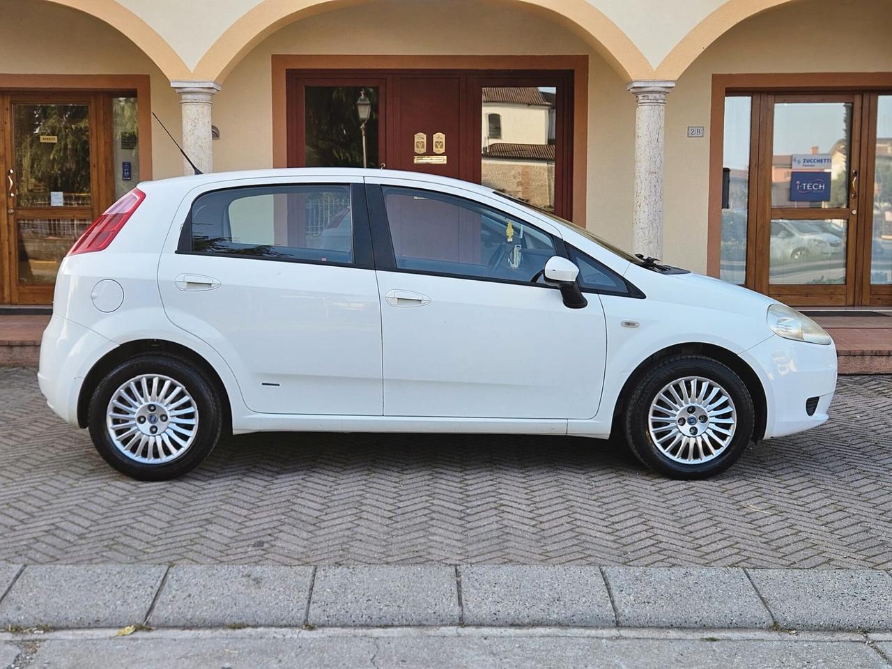 Fiat Grande Punto 1.3 MJT 75 CV 5 porte Dynamic