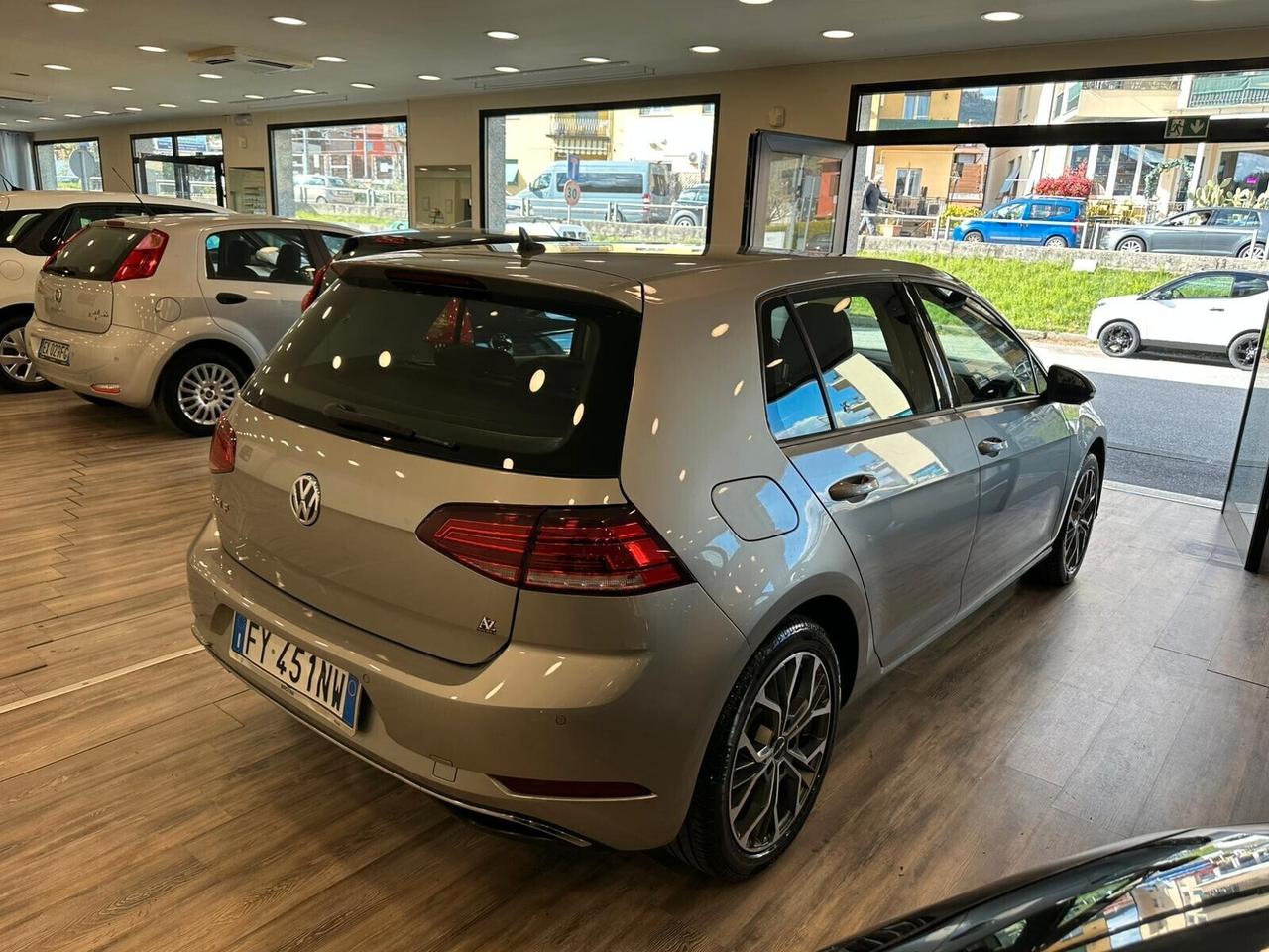 Volkswagen Golf 2.0 TDI 5p. Executive BlueMotion Technology