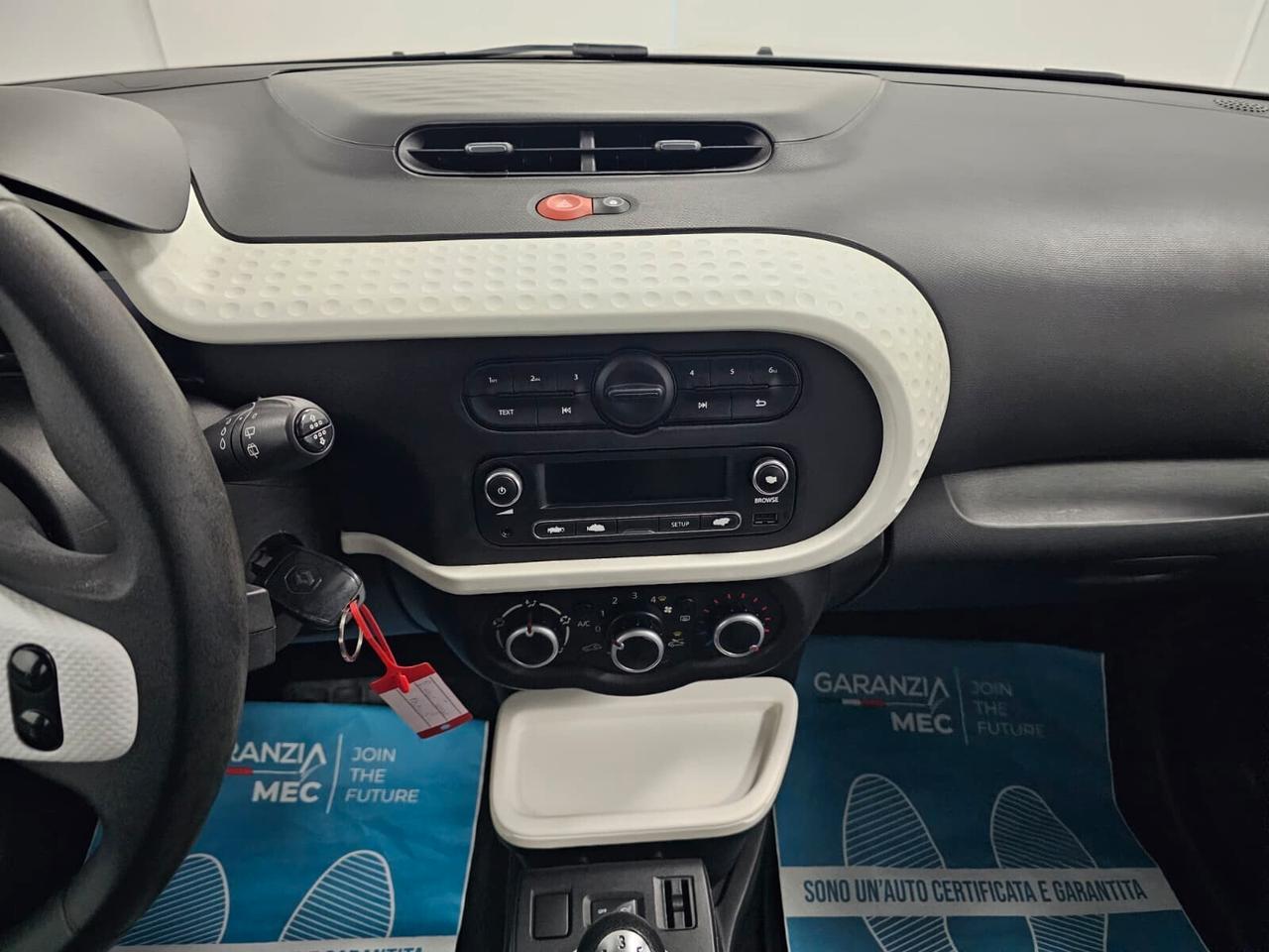 Renault Twingo SCe Life - NeoPatentati