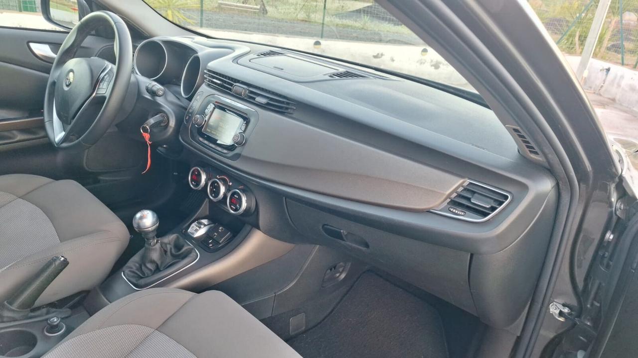 Alfa Romeo Giulietta 1.6 JTDm-2 105 CV Exclusive
