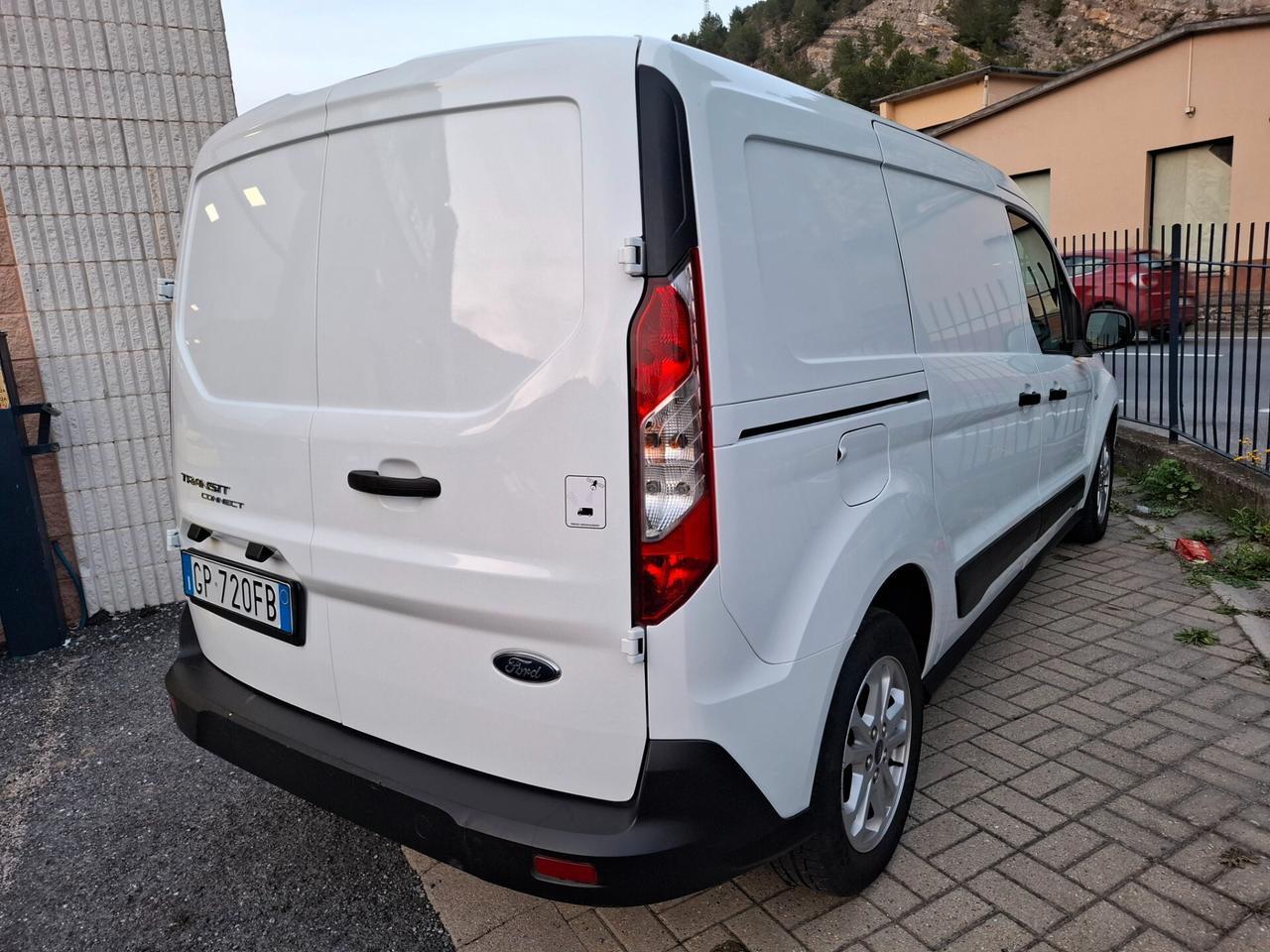 FORD TRANSIT CONNECT 1.5 EBLUE L2H1