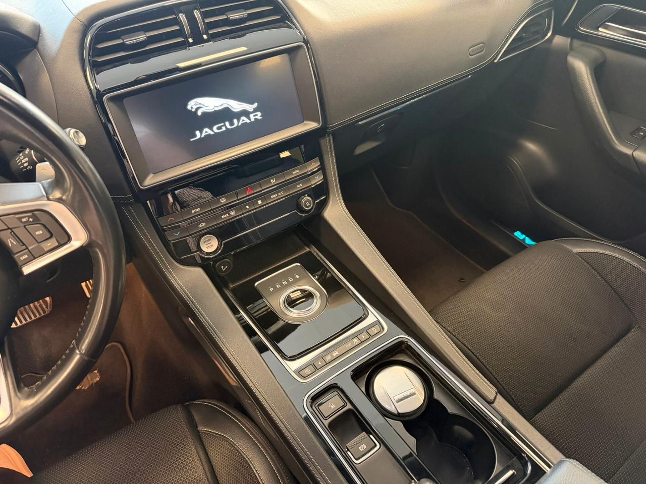 Jaguar F-Pace 2.0 D 180 CV AWD aut. R-Sport