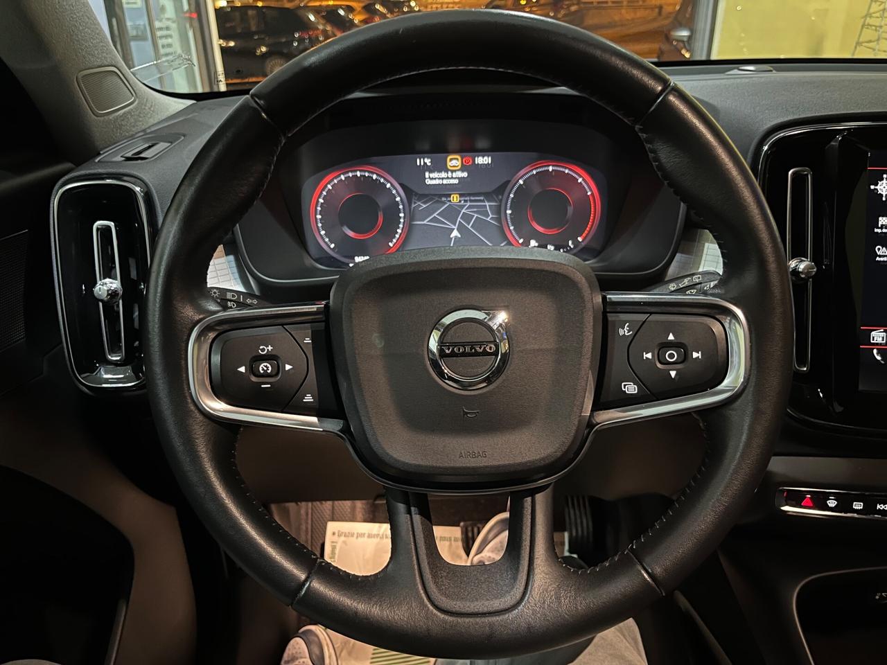 Volvo XC40 D4 AWD Geartronic Momentum