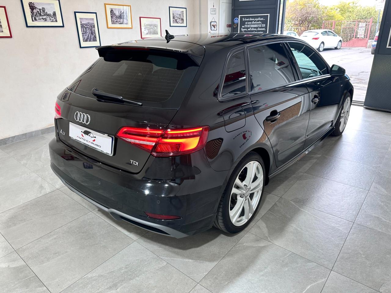 Audi A3 2.0 TDI S LINE - MANUALE - DA VETRINA - FULL