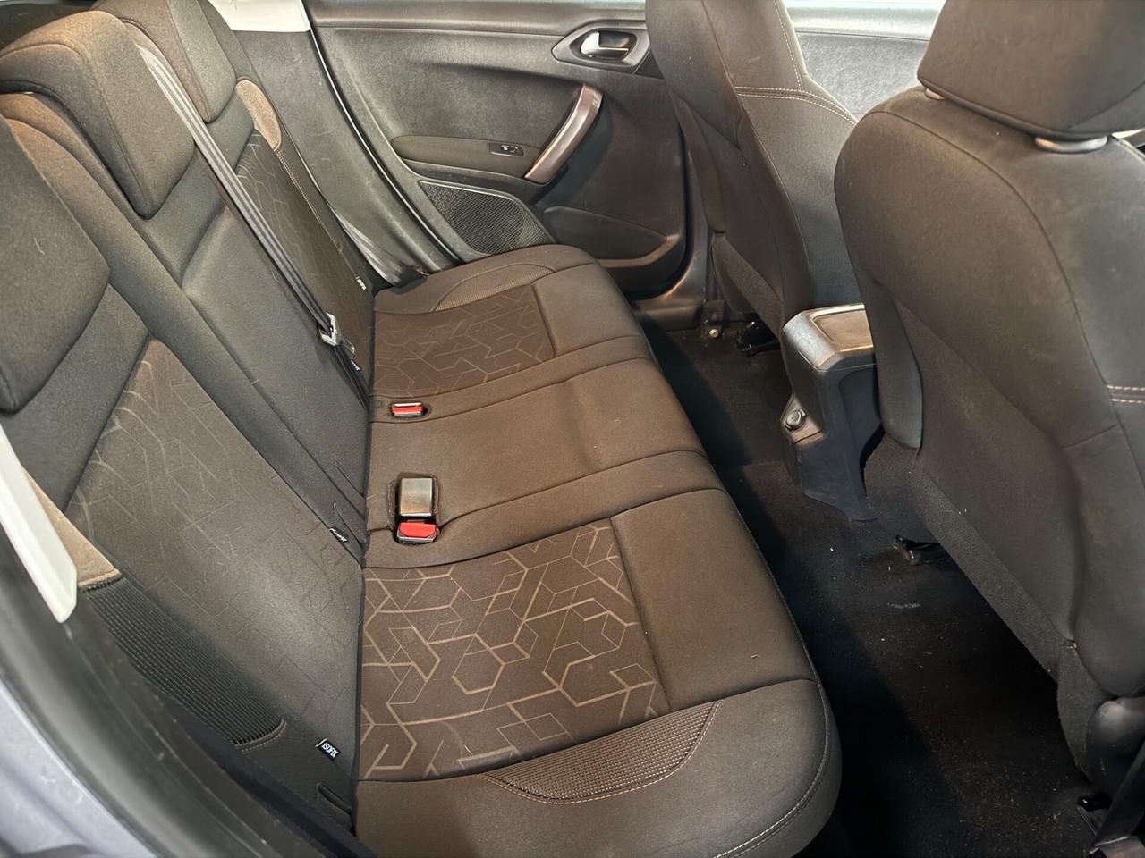 Peugeot 2008 1.6 HDi 100Cv Active - 2016