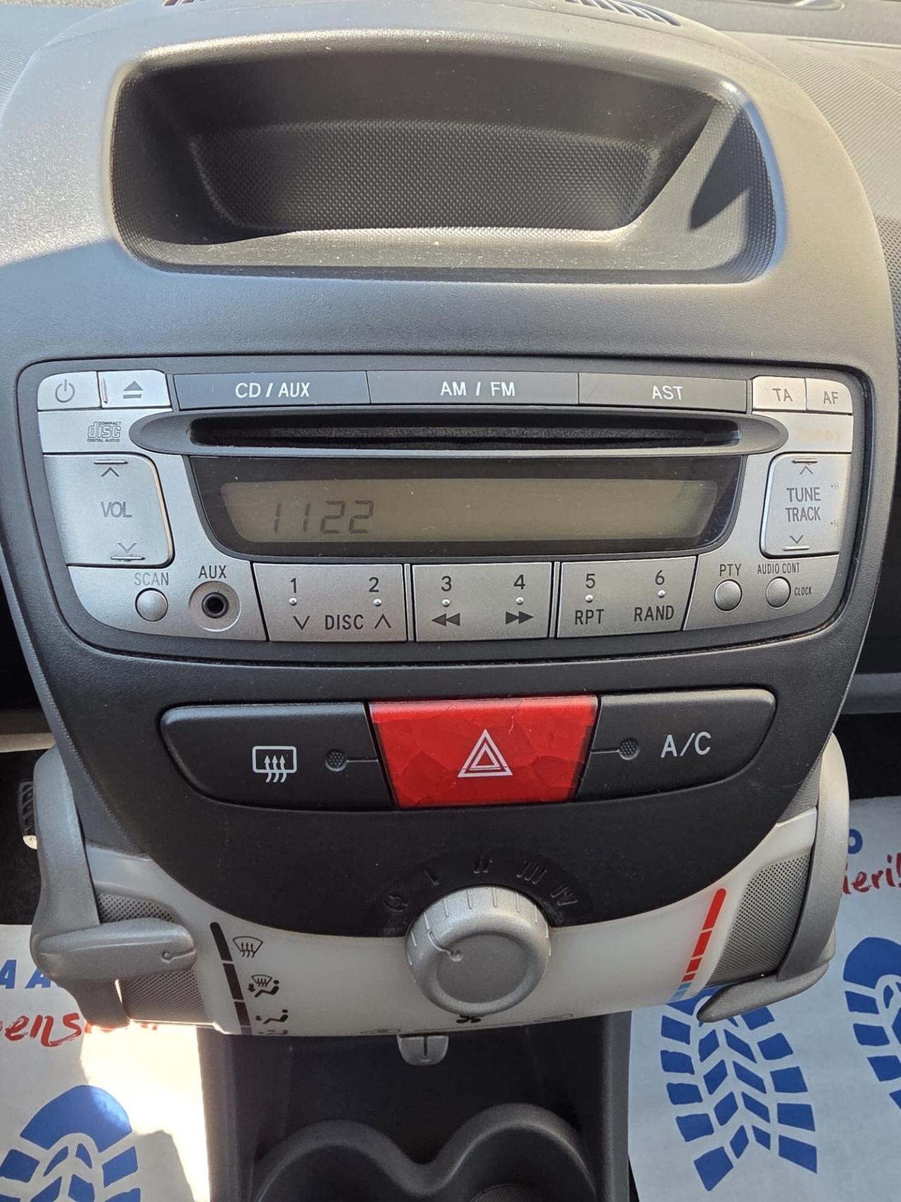 Toyota Aygo 1.0 12V VVT-i 3 p. Neopatentati