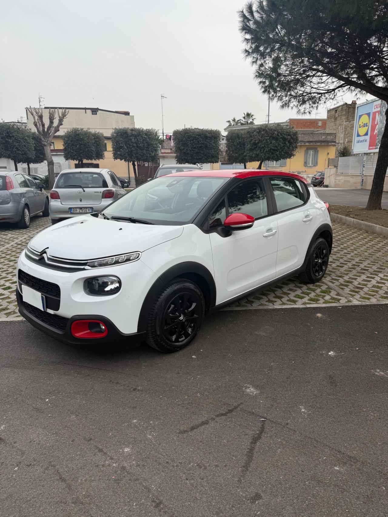 Citroen C3 PureTech 82 Shine zero sinistri unico proprietario